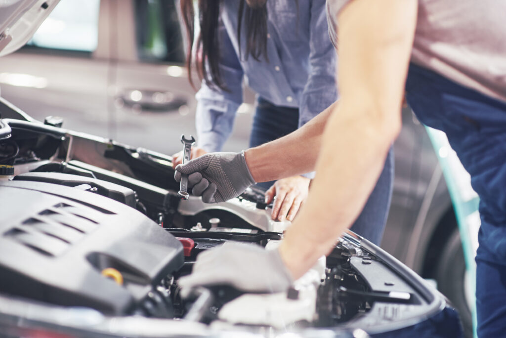 manutenzione ordinaria dell'auto