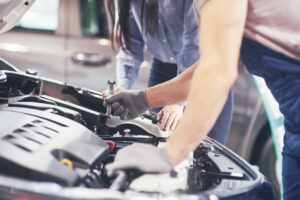 manutenzione ordinaria dell'auto